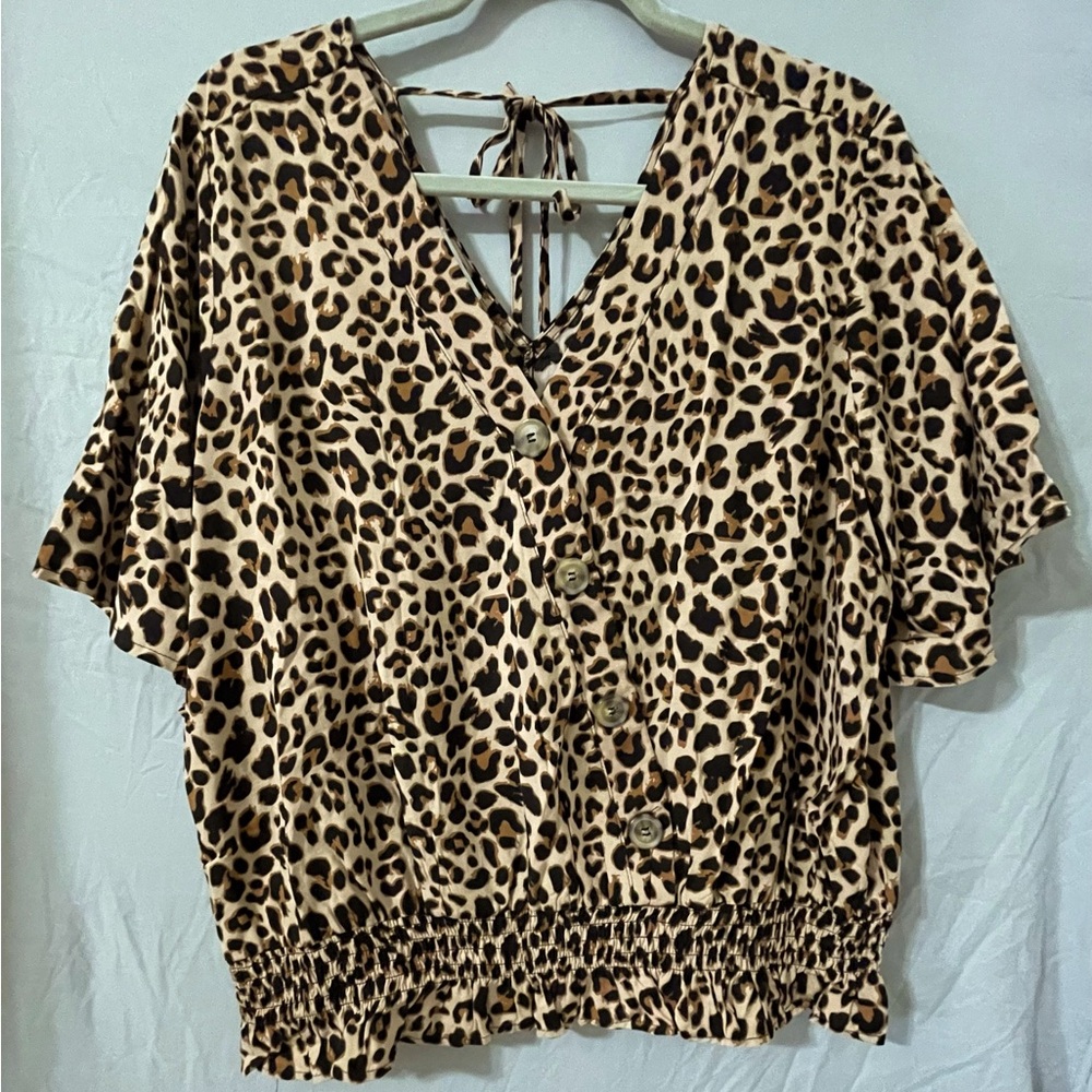 Maurices animal print blouse. Plus Size 1. Excellent condition.